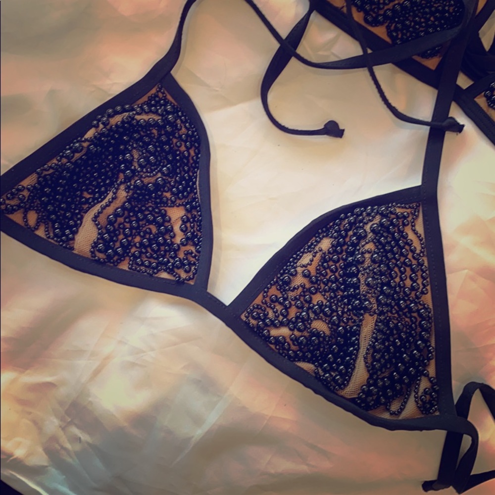 Beach Bunny ORIGINAL BLACK Spellbound TOP! - Picture 1 of 4